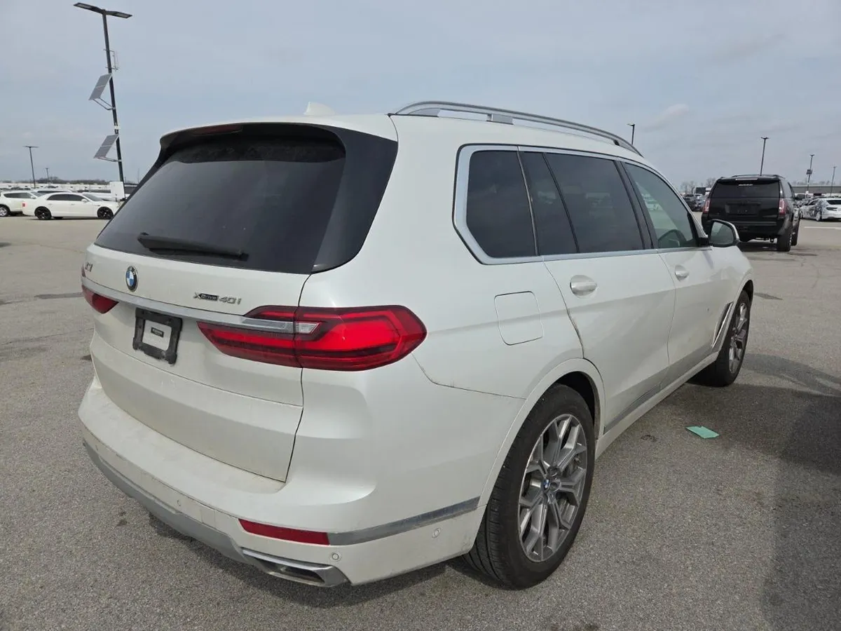 BMW X7 SPORTS ACTIVITY VEHICLE 2021
