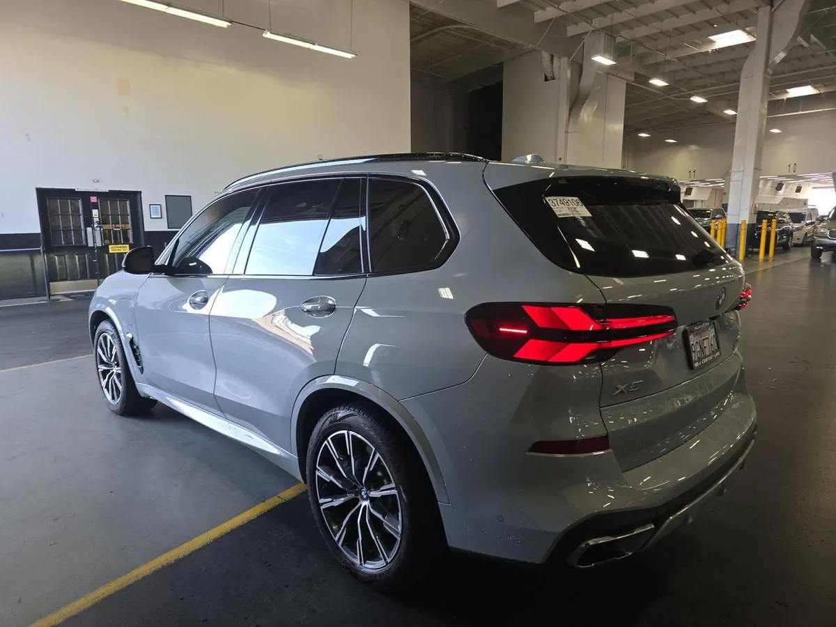 BMW X5 SPORTS ACTIVITY VEHICLE 2024