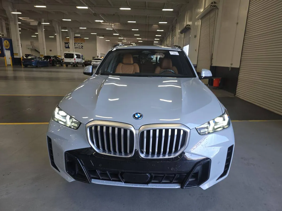 BMW X5 SPORTS ACTIVITY VEHICLE 2024