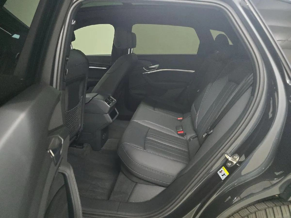 AUDI E-TRON PREMIUM 2022