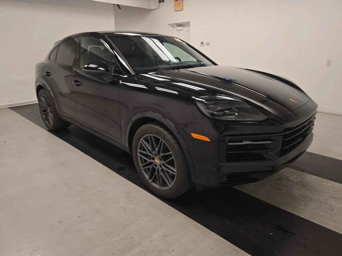PORSCHE CAYENNE COUPE 2024