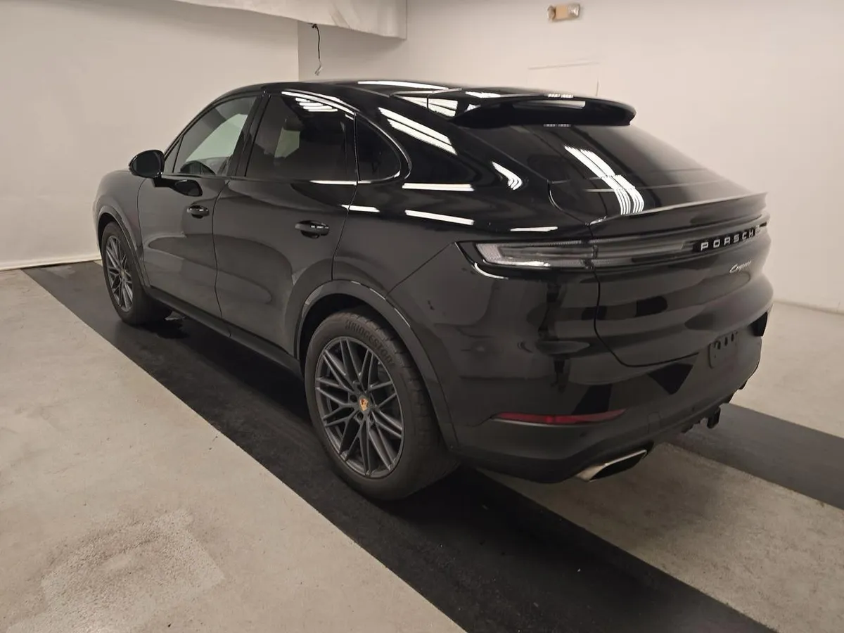 PORSCHE CAYENNE COUPE 2024