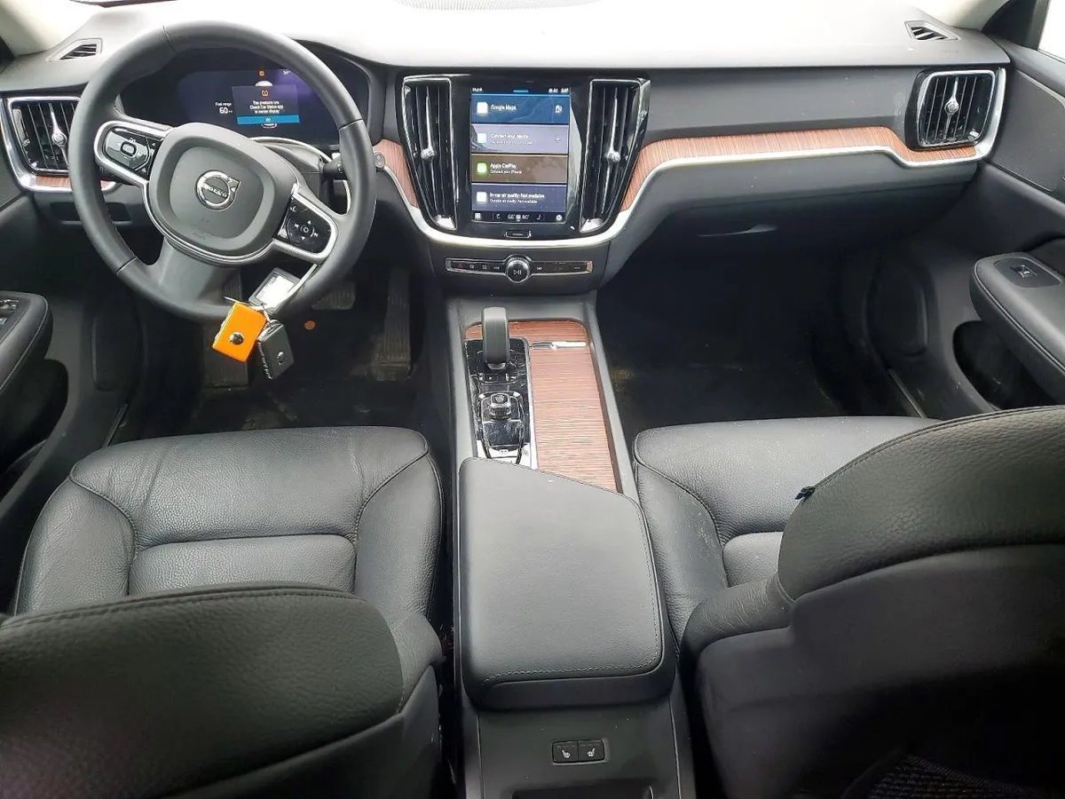 VOLVO V60 CROSS COUNTRY PLUS 2025