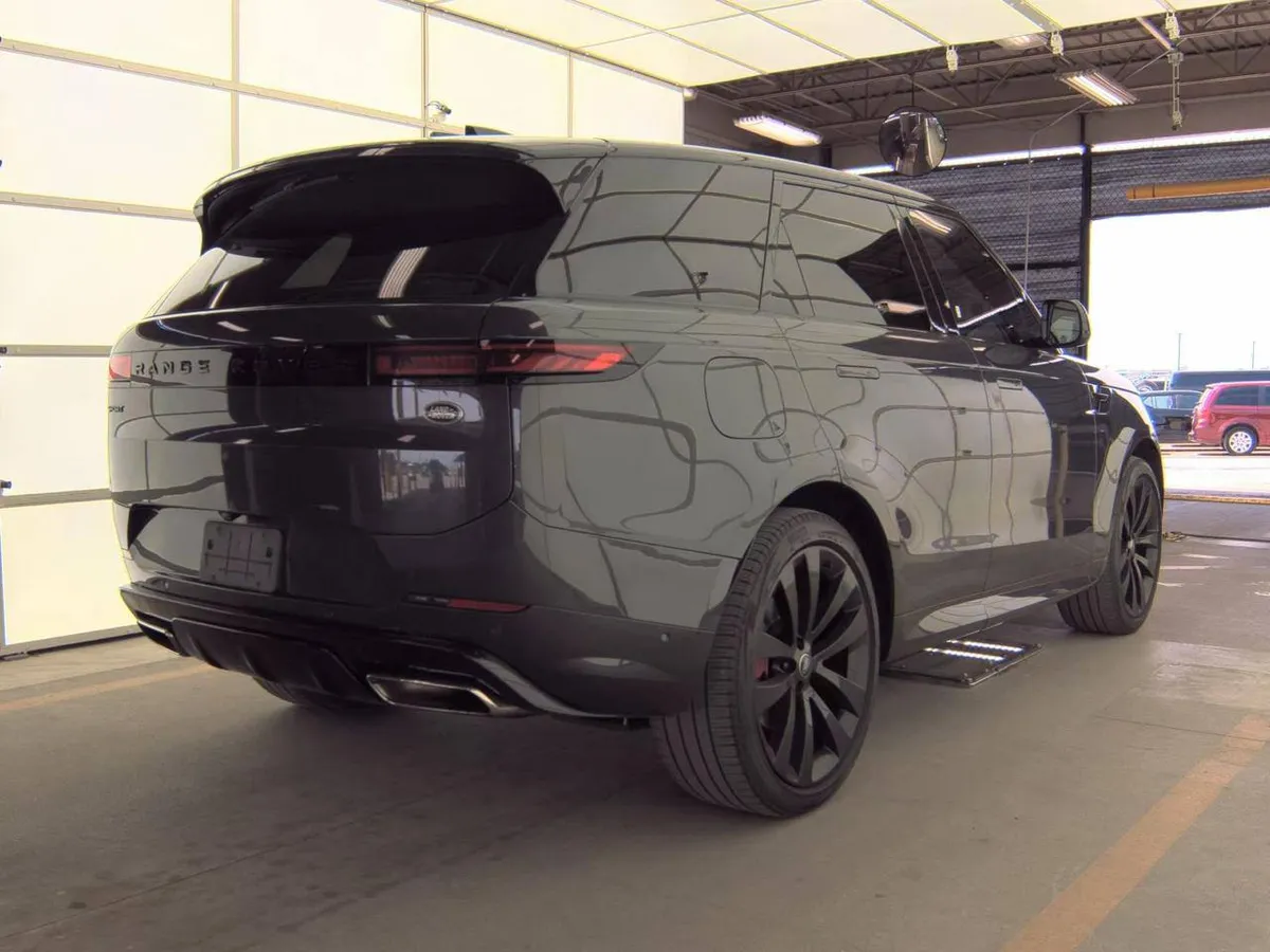 LAND ROVER RANGE ROVER SPORT SE 2023