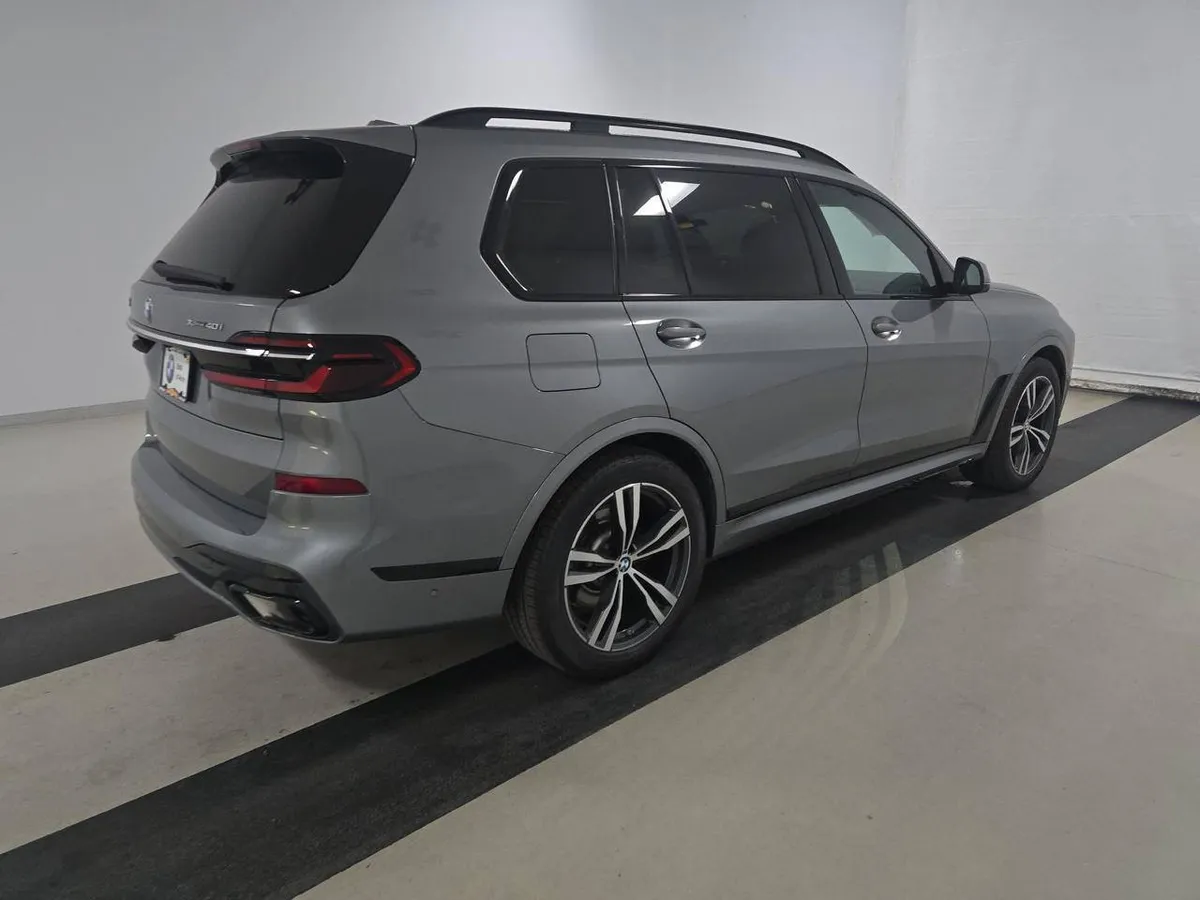 BMW X7 M SPORT LINE 2023