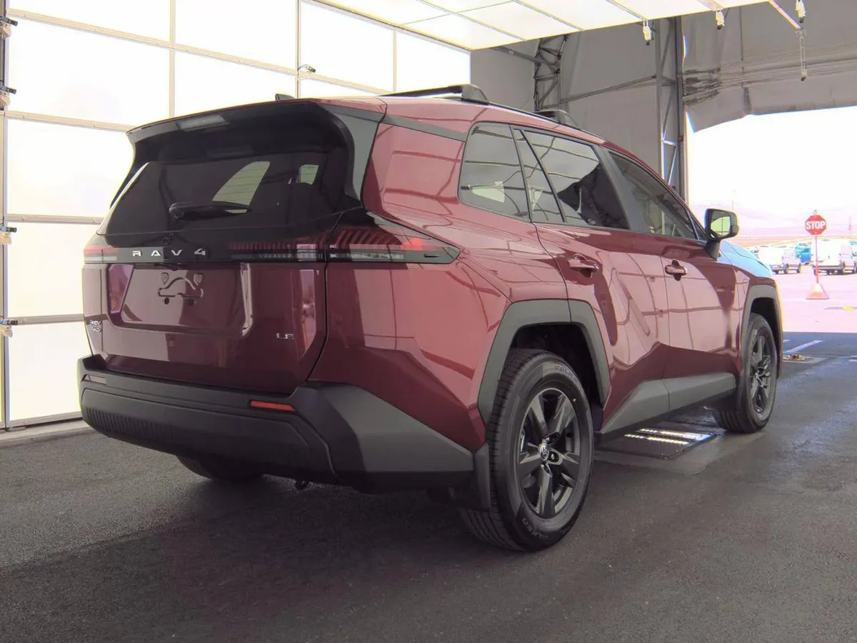 TOYOTA RAV4 HYBRID LE 2026