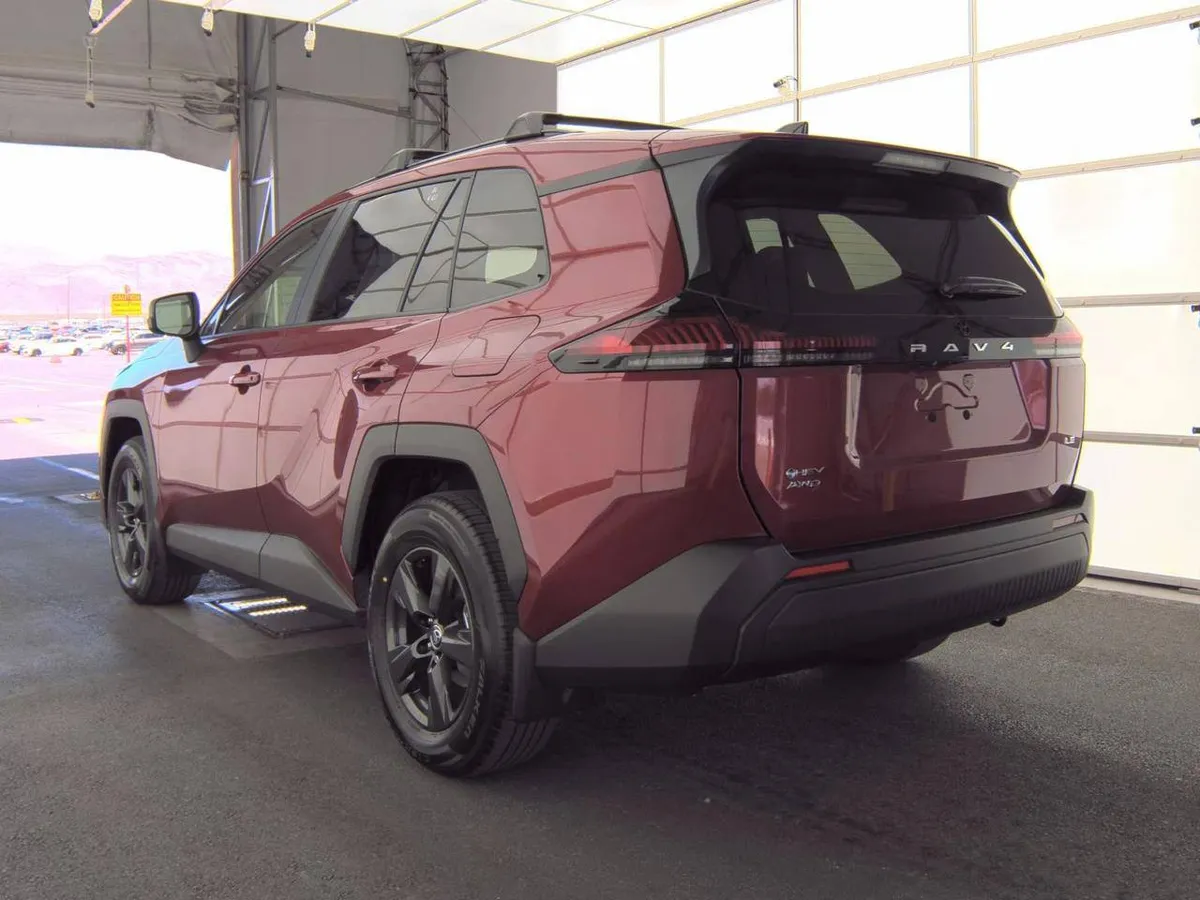 TOYOTA RAV4 HYBRID LE 2026