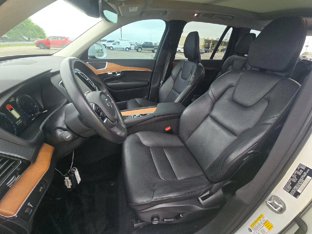 VOLVO XC90 T6 MOMENTUM 7 2022