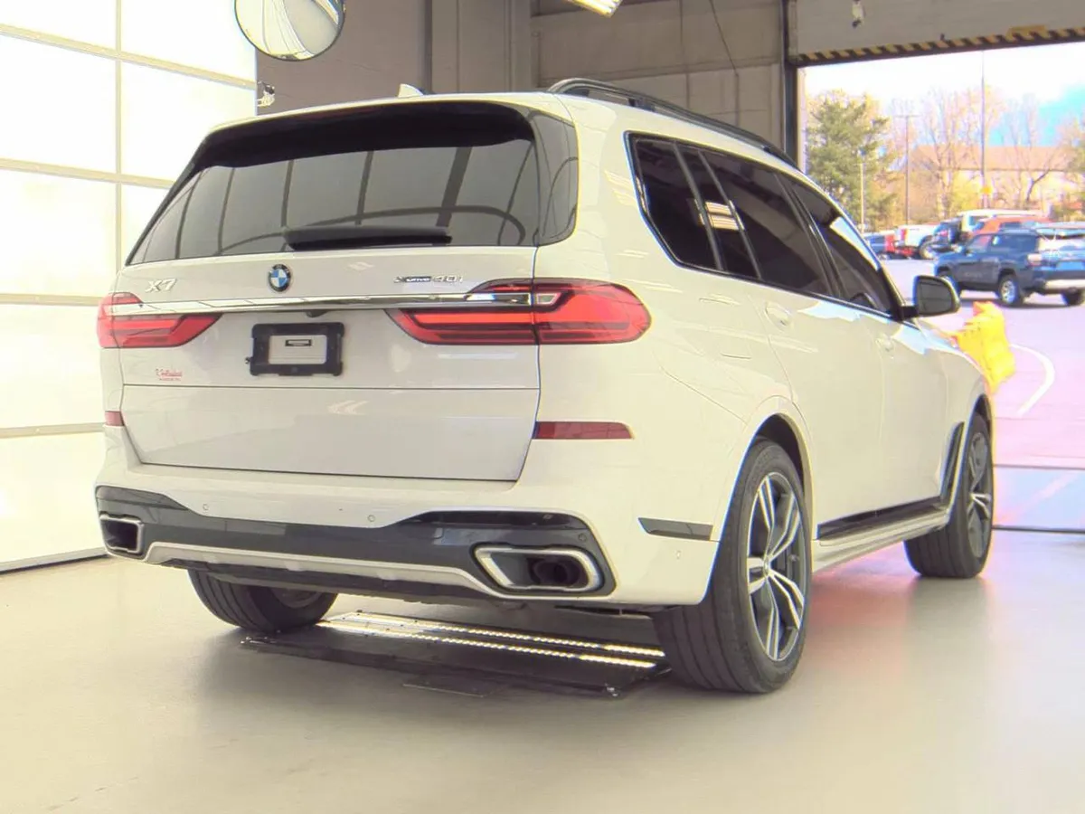 BMW X7 SPORTS ACTIVITY VEHICLE 2022
