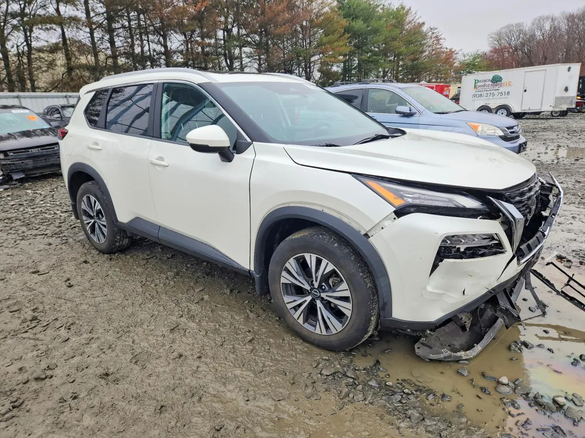 NISSAN ROGUE SV 2023