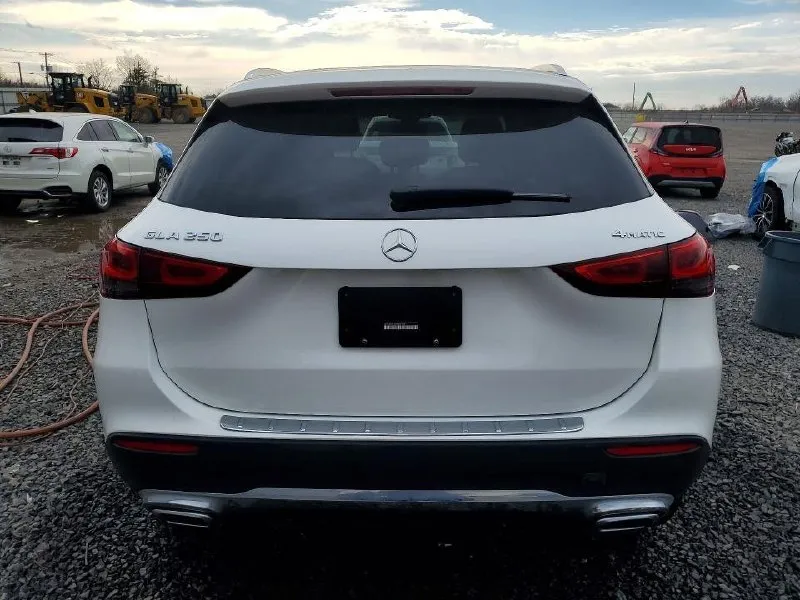 MERCEDES-BENZ GLA 250 4MATIC 2023
