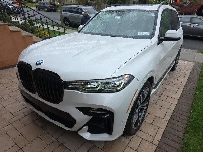 BMW X7 SPORTS ACTIVITY VEHICLE 2022