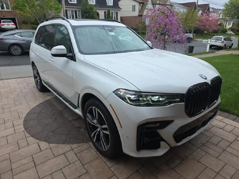 BMW X7 SPORTS ACTIVITY VEHICLE 2022