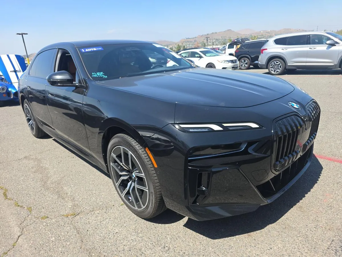 BMW 7 SERIES SEDAN 740I 2023