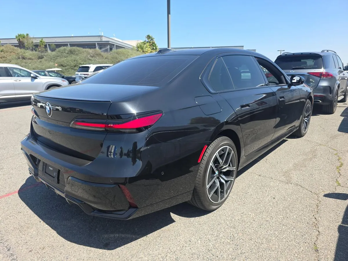 BMW 7 SERIES SEDAN 740I 2023
