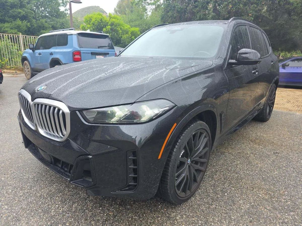 BMW X5 SPORTS ACTIVITY VEHICLE 2023