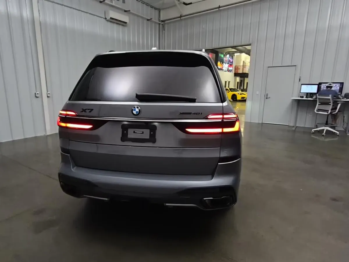 BMW X7 SPORTS ACTIVITY VEHICLE 2022