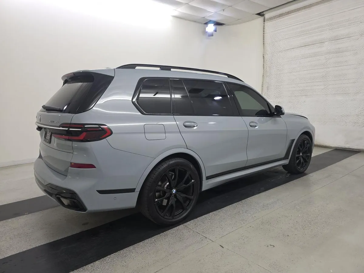 BMW X7 SPORTS ACTIVITY VEHICLE 2022