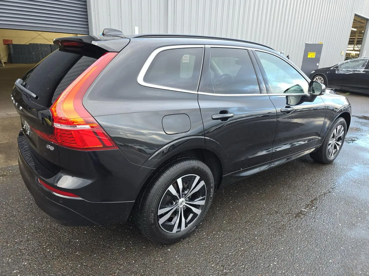 VOLVO XC60 B5 CORE 2023