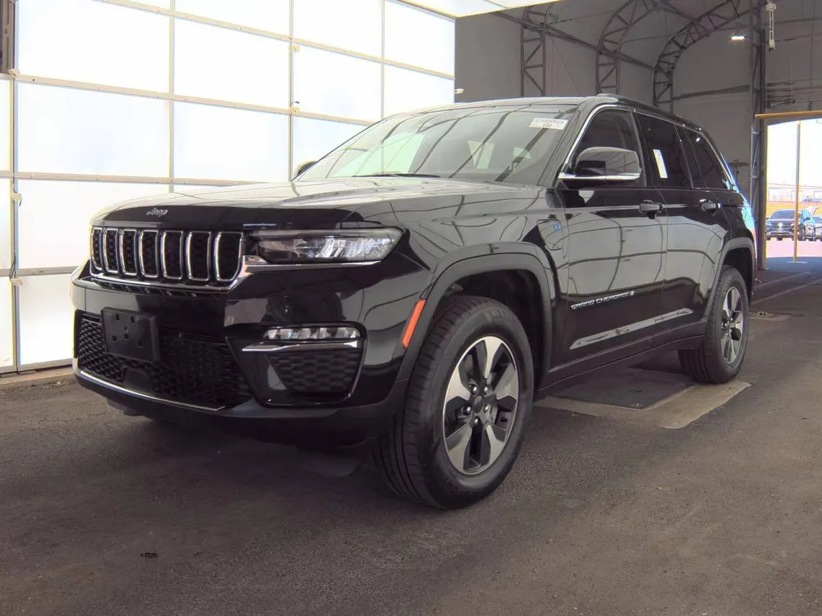 JEEP GRAND CHEROKEE 2023
