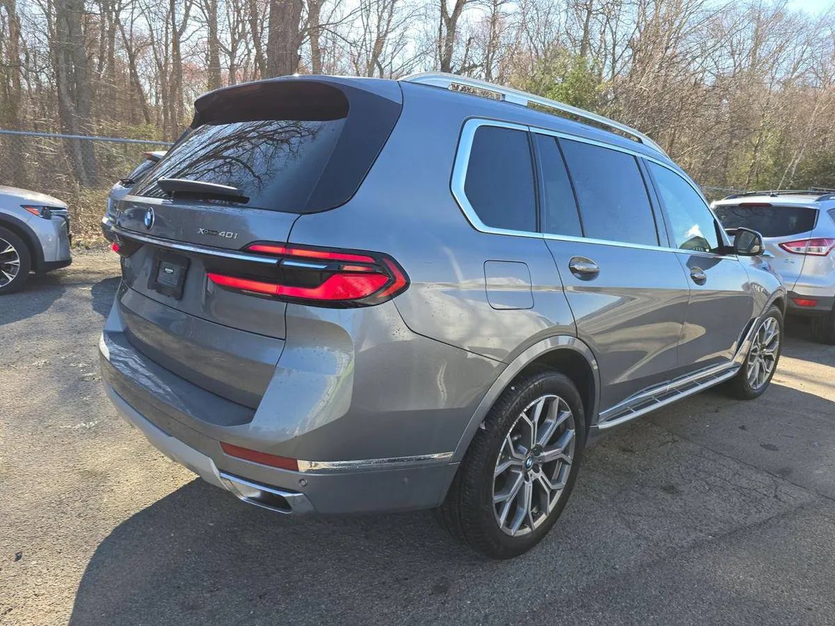 BMW X7 SPORTS ACTIVITY VEHICLE 2023