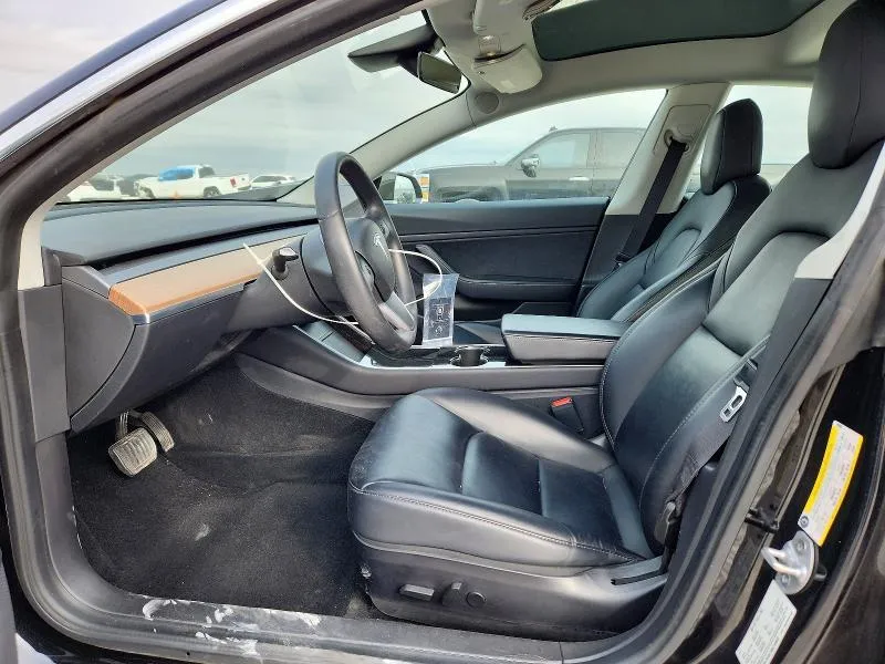TESLA MODEL 3 2020