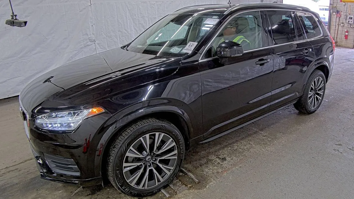 VOLVO XC90 T5 MOMENTUM 7-PASSENGER 2020