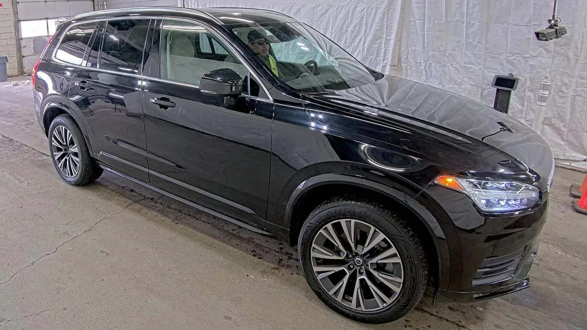 VOLVO XC90 T5 MOMENTUM 7-PASSENGER 2020