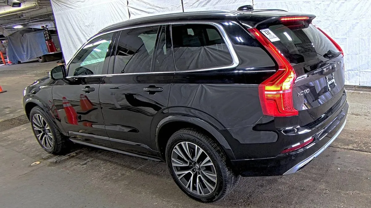 VOLVO XC90 T5 MOMENTUM 7-PASSENGER 2020