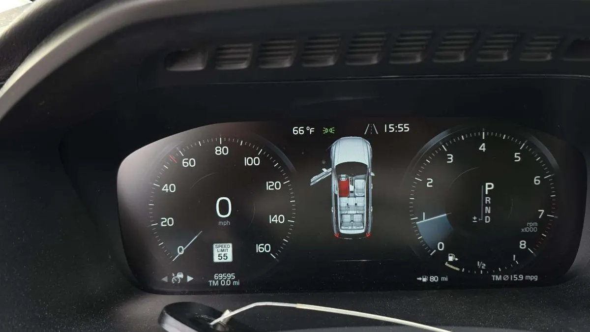 VOLVO XC90 T5 MOMENTUM 7-PASSENGER 2020