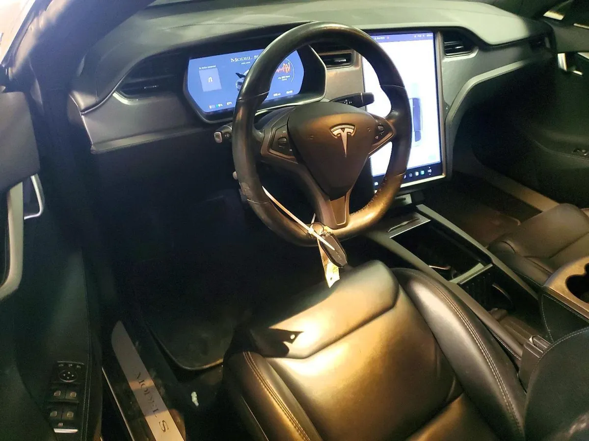 TESLA MODEL S 2020
