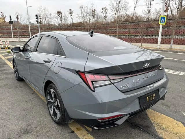 HYUNDAI ELANTRA 2022