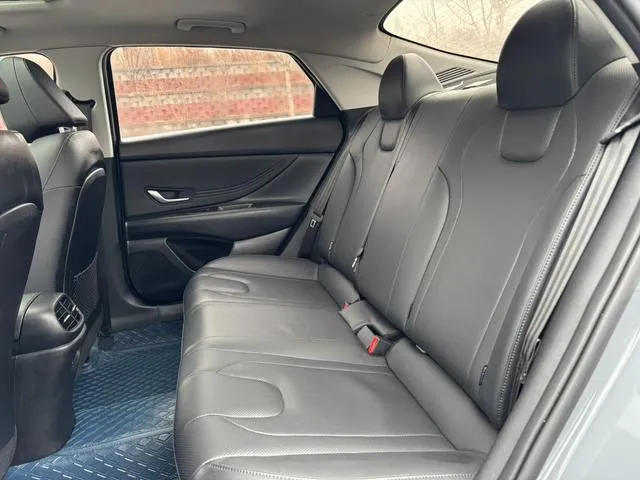 HYUNDAI ELANTRA 2022
