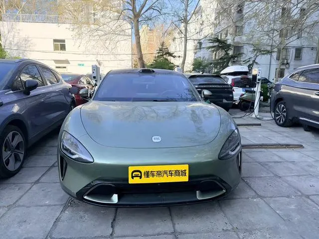 XIAOMI SU7 2024