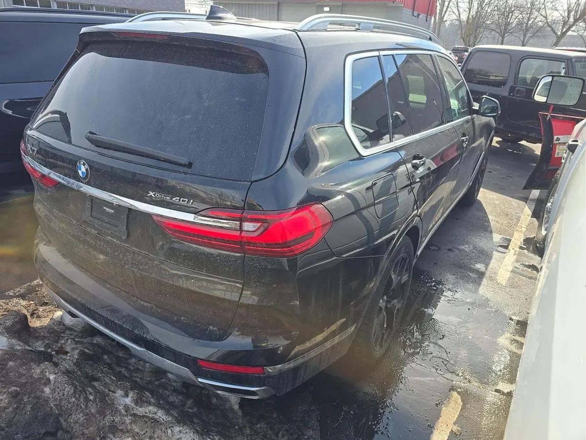 BMW X7 SPORTS ACTIVITY VEHICLE 2020