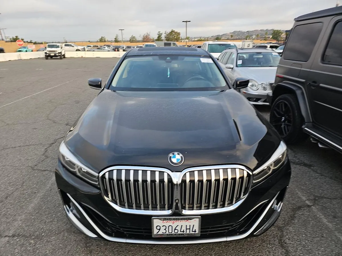 BMW 7 SERIES SEDAN 740I 2022