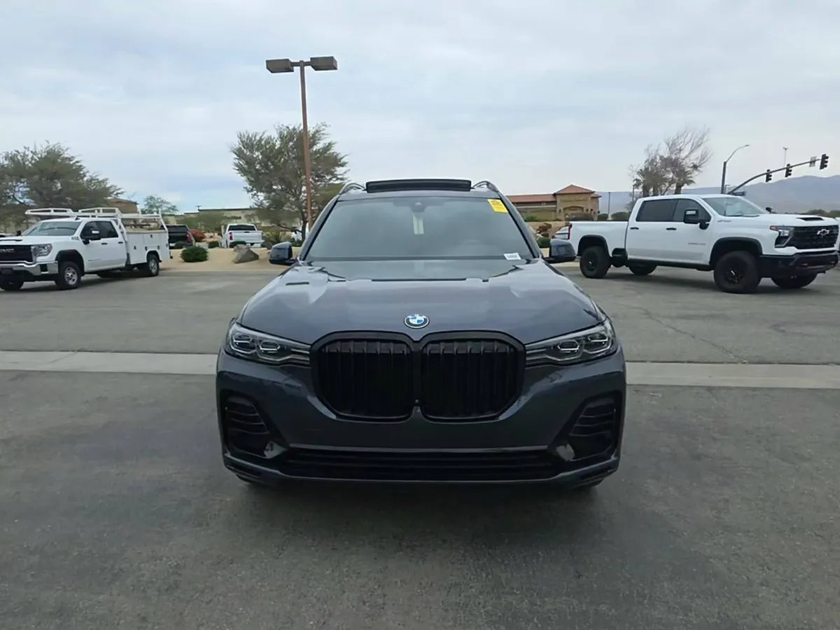 BMW X7 SPORTS ACTIVITY VEHICLE 2022