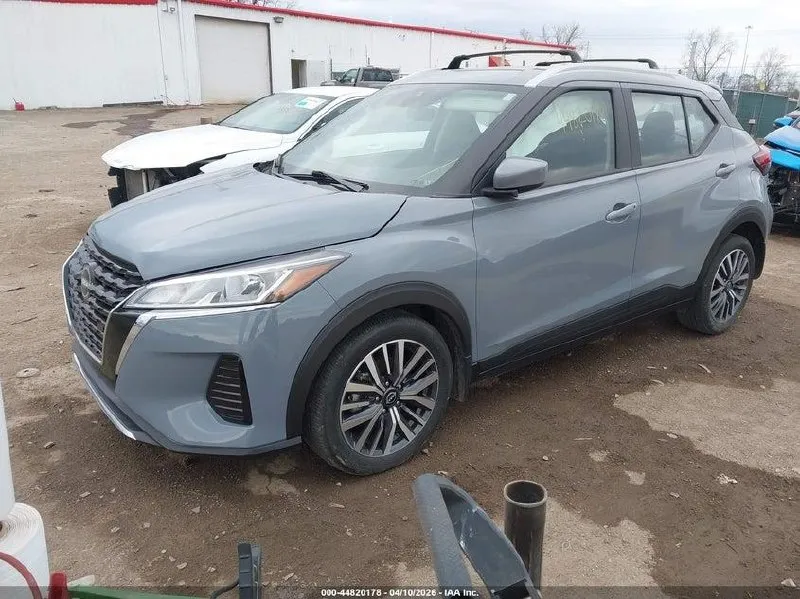 NISSAN KICKS SV XTRONIC CVT 2022