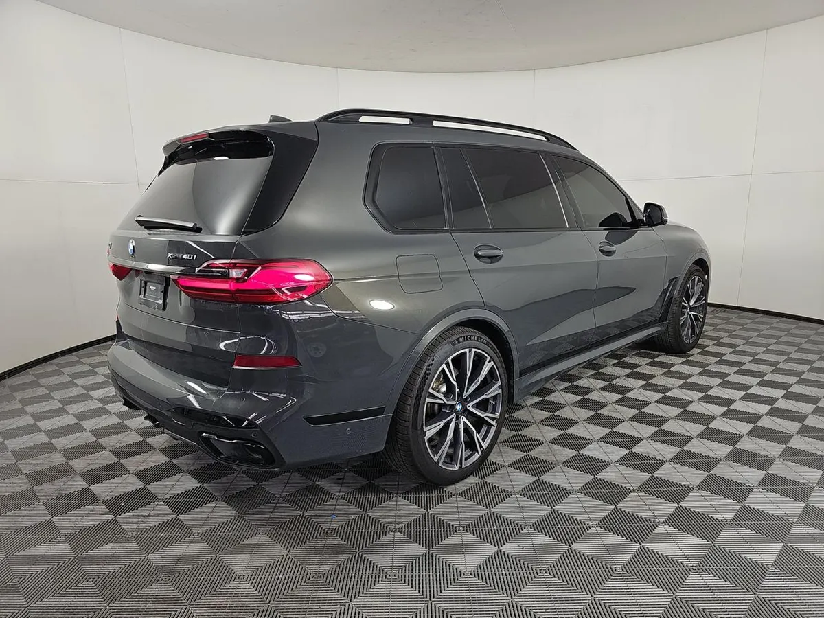 BMW X7 SPORTS ACTIVITY VEHICLE 2021