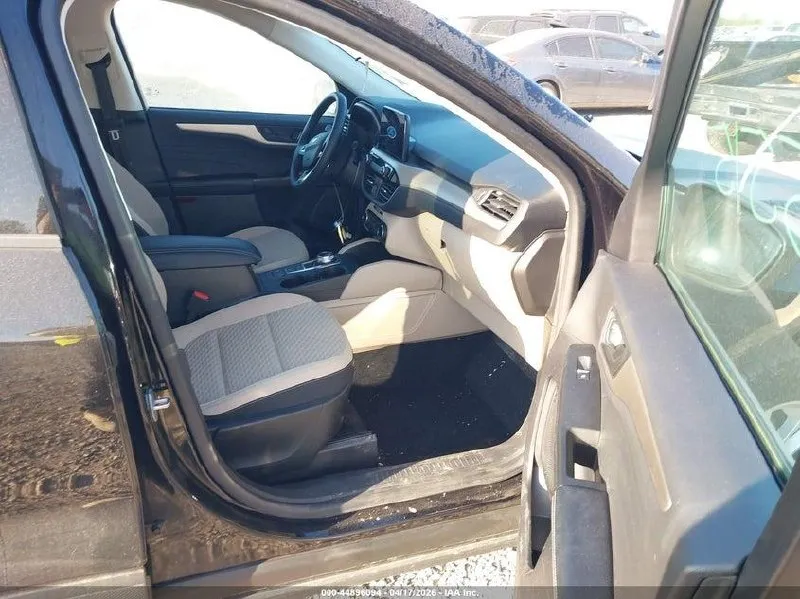 FORD ESCAPE SE 2022