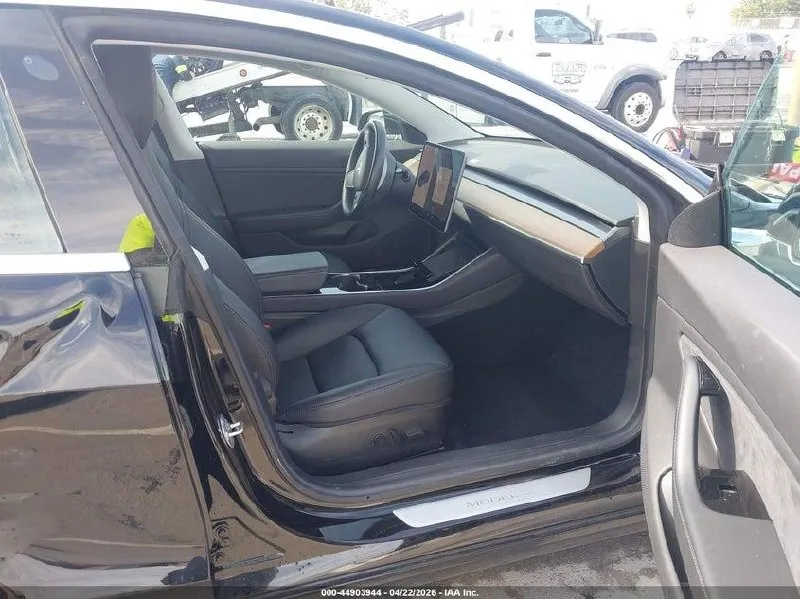 TESLA MODEL 3 LONG RANGE 2019