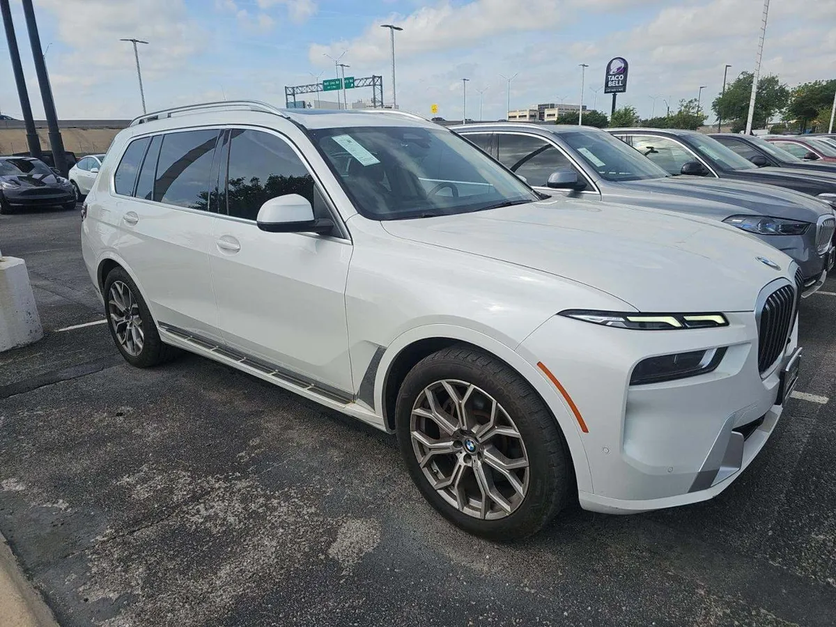 BMW X7 SPORTS ACTIVITY VEHICLE 2022