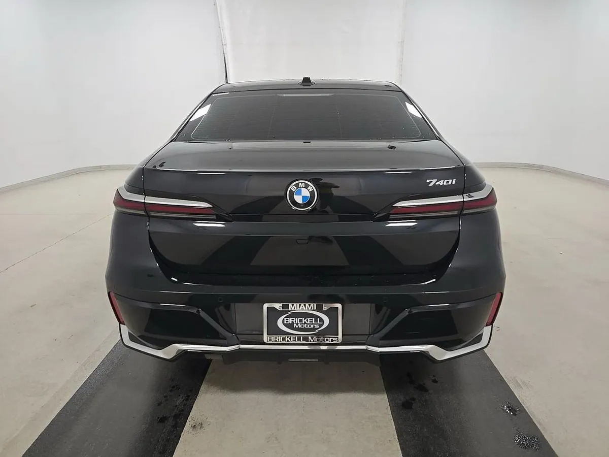 BMW 7 SERIES 740I 2024