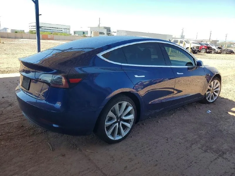 TESLA MODEL 3 2019