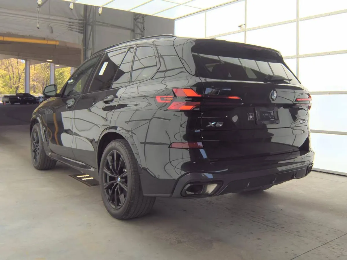 BMW X5 SPORTS ACTIVITY VEHICLE 2024