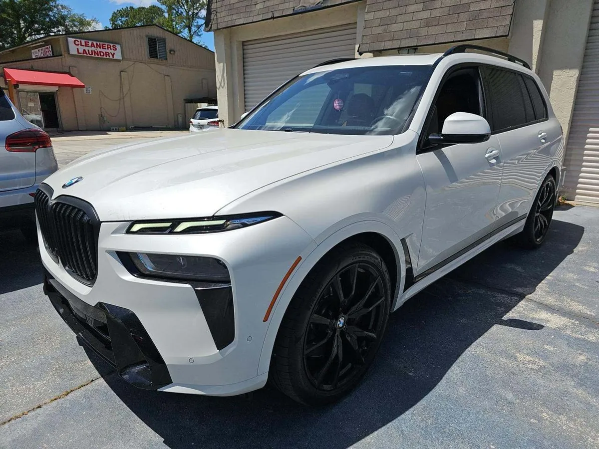 BMW X7 SPORTS ACTIVITY VEHICLE 2022
