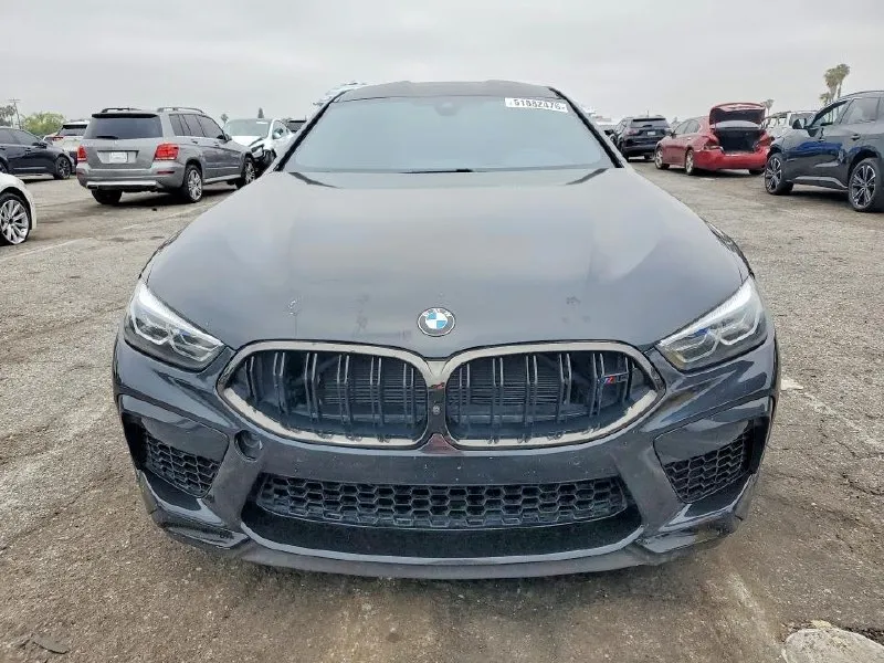 BMW M8 2022