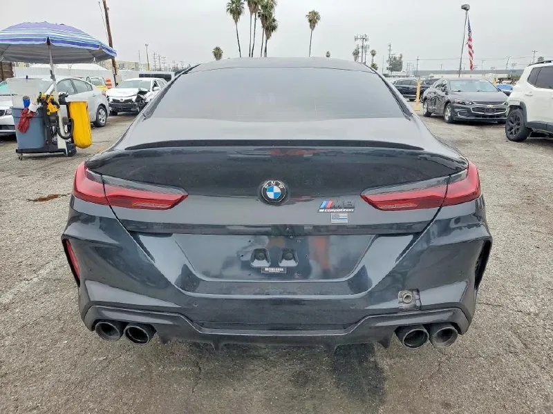 BMW M8 2022