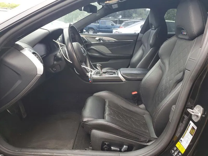 BMW M8 2022