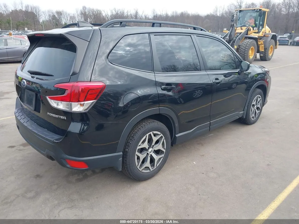 SUBARU FORESTER PREMIUM 2022